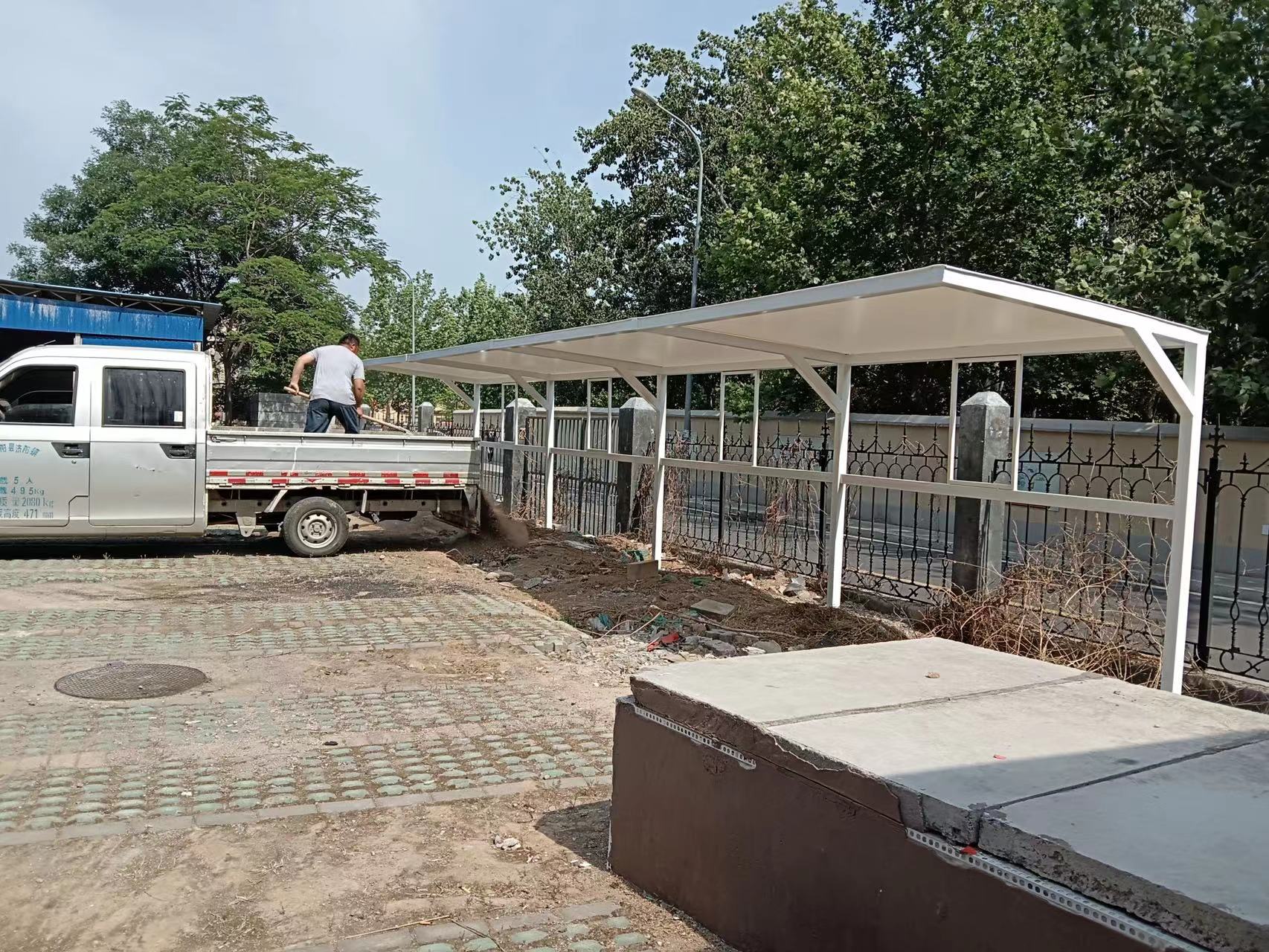 小區(qū)膜結(jié)構(gòu)車棚 (7)