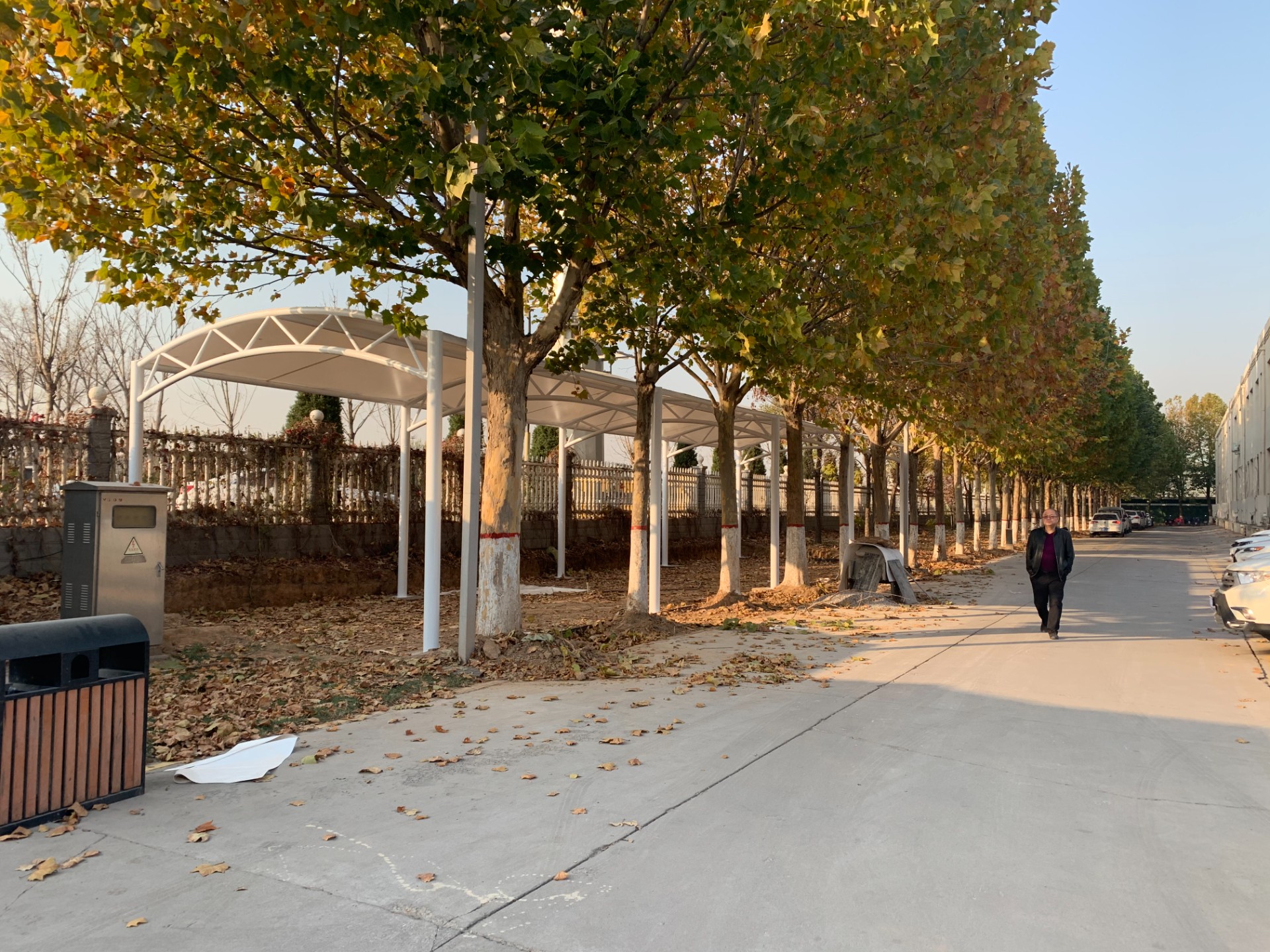 山西道奇軌道交通膜結(jié)構(gòu)車(chē)棚